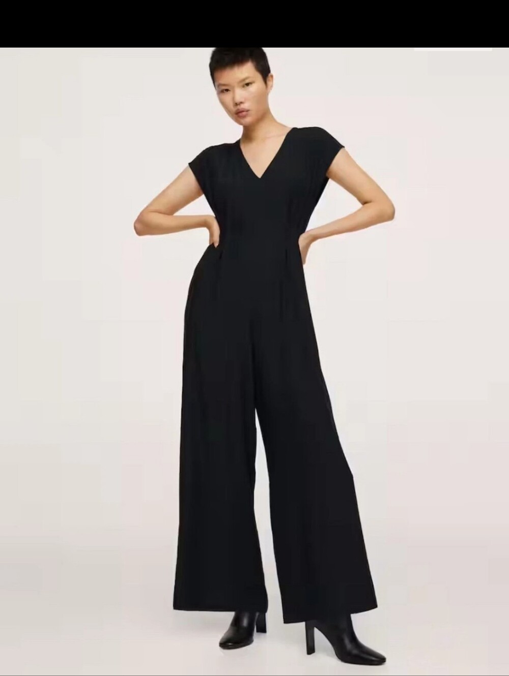 Mango Black Jumsuit V Neck Short Sleeves Wide Legs 100%viscoze Size Small